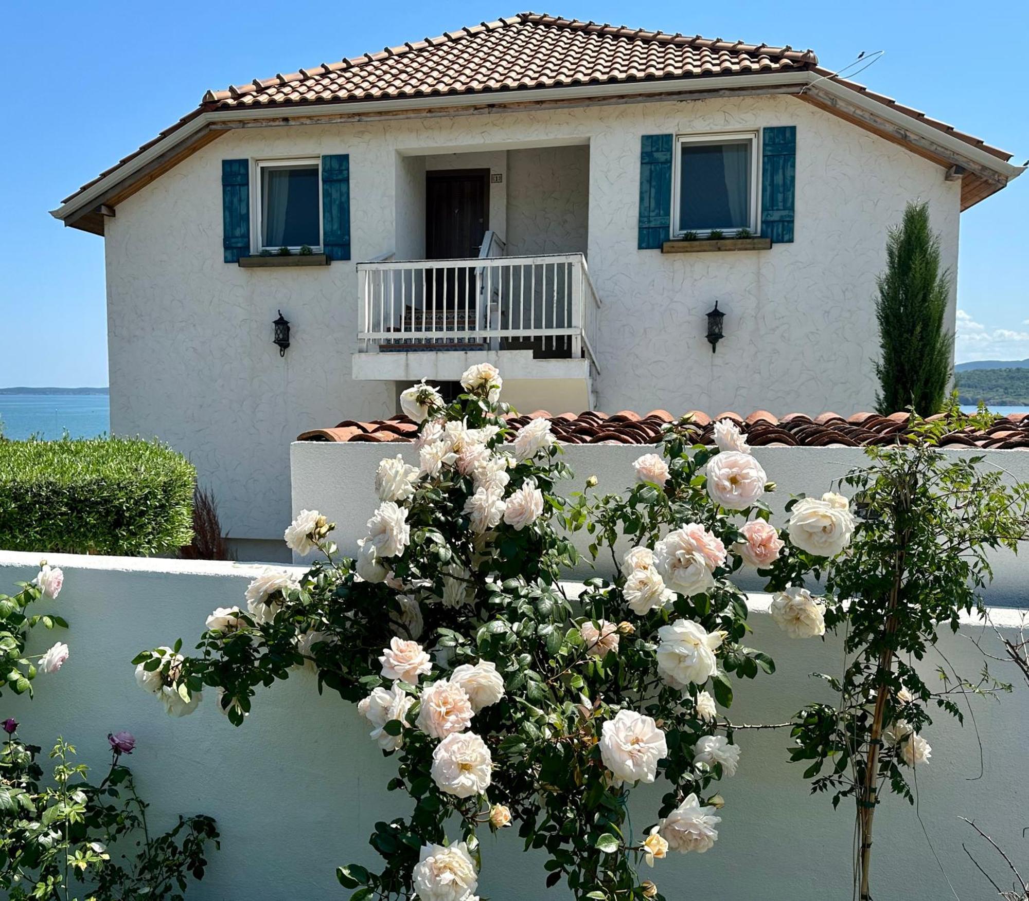 Casa De Oro Alma Aparthotel Sozopol Ngoại thất bức ảnh